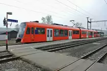 Infolge Bauarbeiten zwischen Lohn-L�terkofen und Solothurn werden die Z�ge in Lohn-L�terkofen gewendet. Im Bild wartet der NExT Nr. 21 auf den Bahnersatzbus, 06.04.2013.