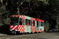 Zum 200-j�hrigen Bestehen der Stadt M�lheim wurde der Tw 293 entsprechend beklebt. Derzeit ist er abgestellt, am 12.8.2012 fuhr er noch auf der 110