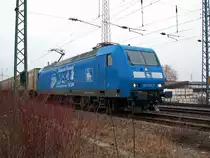 Press 145 085 am 5.4.13 in Landstuhl mit dem Holzzug abfahrbereit Richtung Kaiserslautern