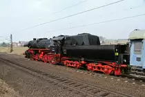 Osterfahrt der Eisenbahnfreunde Treysa mit der 52 4867 der Historischen Eisenbahn nach Westerburg am 31.03.2013  --  �berf�hrungsfahrt von Frankfurt nach Treysa, hier bei Kirch-G�ns, ein Tag zuvor am 30.03.2013  -- Weitere Fotos siehe auch auf http://www.schmalspuralbum.de/ und http://www.FGF-Fotoalbum.de/