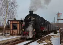 Nach Filmaufnahmen in G�rlitz ging es am 26.03.2013 f�r die 58 311 und ihre Donnerb�chsen wieder zur�ck nach Ettlingen. Hier erreicht sie am Abend das S�chsische Eisenbahnmuseum in Chemnitz-Hilbersdorf wo die Vorr�te erg�nzt wurden.