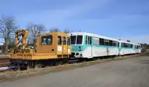 6.4.2013 Zinnowitz. Ein SKL (25 LK) und 3 Ferkeltaxen (v.l: 771 013, 971 646, 771 023)