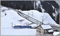 Einfahrt in Rigi Staffel wo die Strecke aus Vitznau auf die Linie von Arth Goldau trifft.. (04.04.2013)