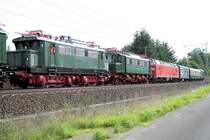 Hier der zweite Teil des Lokzuges des Th�ringer Eisenbahnvereins. 