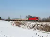 Die 101 014 mit einem EC am 10.02.2013 unterwegs bei Osterm�nchen.
