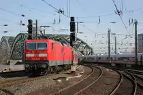 Nachschuss auf 143 853-0, die am 26.03.2013 die S 6 in Richtung D�sseldorf schob.