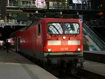 Hier 112 150 mit RE in Hamburg Hauptbahnhof am 03.04.13.