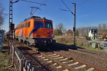 Am Sonntagnachmittag kommt die Northrail 1142.579 SUSI mit einem Autotransportwagenleerzug beim B� Tilmeshof heran gefahren. 7.4.2013