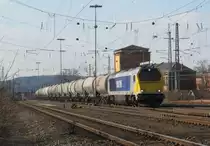 Eine Voith Maxima zieht am 07. April 2013 einen Kesselwagenzug durch Bamberg in Richtung N�rnberg.