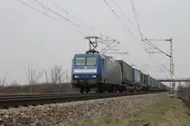 145-CL 202 kam am 27.03.2013 mit einem LKW-Walter Containerzug bei H�gelheim an mir vorbei.