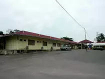 Das sehr schlichte bahnhofgeb�ude von Jerantut an der 'Jungle Line' am 17.01.2013.