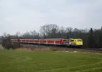 111 024 mit einem RE nach Salzburg am 01.04.2013 bei Hilperting.