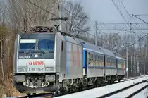 186 274-7 mit einer RB aus Katowice nach Zwardoń. In Katowice Piotrowice (02.04.2013).

