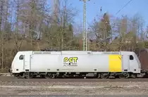 Im Seitenprofil: RP 185 681-4 f�r PCT Altmann auf Fahrt gen S�den mit ARS-Autotransportwagen. Aufgenommen am 02.03.2013 in Eichenberg.