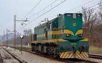 S� 644-004 f�hrt als Lokzug durch Maribor-Tabor Richtung Studenci Bahnhof. /4.4.2013