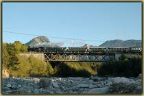 Der gro�e Suchartschgraben Teil 3: Bei der letzten Fahrt am 31.8.2006 im Rahmen des Karawankendampfes befindet sich NbiK 93.1332 mit ihrem Sdz R 16466 wieder auf dem Weg von Faak am See in ihren Heimatbahnhof Weizelsdorf. 