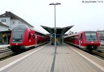 IRE-Begegnung in Ravensburg am 7.4.13: Die IRE-Garnitur wird (mit Lokwechsel in Ulm) nach Stuttgart weiter fahren, w�hrend 611 032 im Schlepp von 611 547 �ber Friedrichshafen nach Schaffhausen f�hrt. 