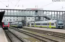 S�dlich vom Ulmer Empfangsgeb�ude liegen die Stumpfgleise 26 bis 30. Dort treffen sich regelm��ig private und DB-„Mopsgesichter“.