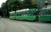 Basel BVB Tram 1 (Be 4/6 660 + B 1452) Aeschengraben / Aeschenplatz am 7. Juli 1990.