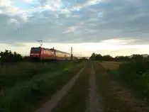 146 234-0 mit einer HVZ-RB nach Offenbrug am Morgen des 07.07.12 bei H�gelheim.