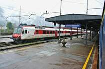 In Zusammenhang mit dem 10 Jahr Jubil�um von RegionAlps verkehrte unter dem Motto  Excursion au March� de Domodossola  ein Extrazug von Monthey nach Domodossola und zur�ck. Eingesetzt wurden zwei dreiteilige Domoinos, Pendel 13 und 08. Domodossola, 20.04.2013.