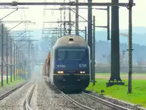 bls - Lok 465 018-0 vor G�terzug unterwegs bei Lyssach Richtung Burgdorf am 18.04.2013