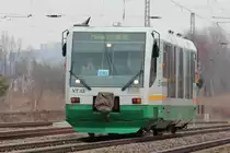 VT 32 der Vogtlandbahn auf dem Weg von Zwickau Zentrum nach Plauen (Vogtl) ob Bf �ber den Olzmantunnel in Zwickau, eine kleine St�rkung und weiter geht&acute;s.02.04.2013