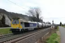 Eine Voith Maxima mit Kesselzug bei der Durchfahrt in Leutesdorf am 14.04.2013