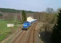 Die Press 204 016-0 �berf�hrte am 21.04.13 den 840 015-2 und den 840 014-5 der CD von Vojtanov nach Neumark/V. Hier in Rebersreuth.