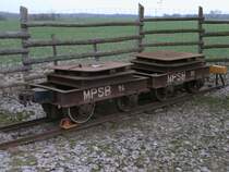 Diese beiden Drehschemelwagen waren bei der MPSB im Einsatz und knnen bei der Museumsbahn in Schwichtenberg besichtigt werden.Aufgenommen am 13.April 2013. 