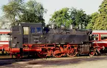 Ex DB Personenzug Dampflok 64415 steht am 4.9.1993
im niederl�ndischen Beekbergen.