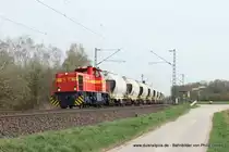 NE8 f�hrt am 17. April 2013 um 16:28 Uhr mit einem G�terzug durch Kaarst