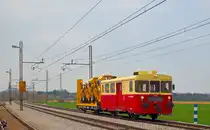 S� 911-008 f�hrt durch Pragersko Richtung Maribor. /17.4.2013