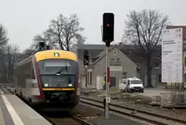 Leicht versp�tet l�uft  642 831 als SB 34 aus Dresden um 08:41 Uhr in Pulsnitz ein. 25.04.2013
