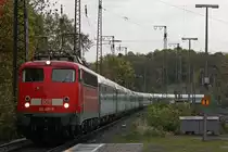 110 491 am 4.11.12 mit Milit�rwagen und ein paar IC Wagen bei der Durchfahrt durch K�ln-West.