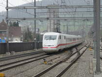 DB - ICE bei der durchfahrt im Bahnhof Sissach am 07.04.2013