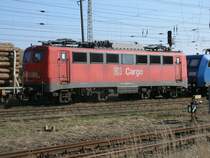 Am 25.April 2013 nahm die PRESS 145 030 von Mukran nicht nur Holzwagen mit,auch die seit Januar 2013 in Mukran abgestellte 140 834 wurde mitgenommen.Aufgenommen in Bergen/R�gen.