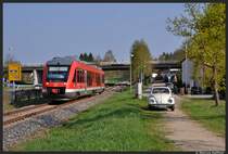 Ein kleines Highlight gab es am 24. April 2013 auf der Nebenbahn von Roth nach Hilpoltstein zu sehn. Normalerweise f�hrt auf der liebevoll genannten  Gredl-Bahn  ein Dieseltriebzug der Baureihe 642. Doch dieses mal war ein Zug der Baureihe 648, genauer gesagt 648 326 unterwegs.
Hier wurde der nach Roth fahrende Zug kurz nach der Br�cke der Bundestra�e 2 fotografiert.