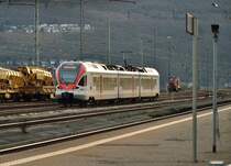 Der VIAS Triebwagen 305 steht in R�desheim abgestellt am 12.4.2013