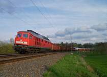 232 359-0 befrderte am 29.04.13 den 51687 durch das Vogtland, hier in Plauen/V.