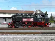 VHE - Dampflok 64 518 unterwegs als Whisky Train bei Rangierfahrt in Murten am 13.04.2013