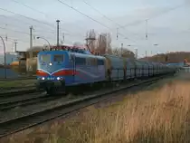 Noch vor dem RE nach Stralsund verlie� SRI 151 170,am 29.April 2013,mit dem Kreidezug Bergen/R�gen.