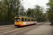 TW 214 auf Sonderfahrt durch Karlsruhe. Das Bild entstand in der Hermann-Schneider-Allee an der Haltestelle Altrheinbr�cke. Aufgenommen am 21.04.2013.