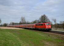 111 019 mit einem RE am 14.04.2013 bei Pleinting.