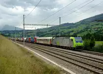 Re 485 008 mit einer Rola am 03.09.2009 bei Reichenbach.