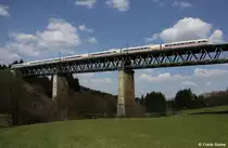 DB ICE-T Tz 1126   Leipzig   als ICE 25 Dortmund - Wien, KBS 880 N�rnberg - Passau, fotografiert auf der Laberbr�cke bei Deining am 19.04.2010