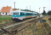  Nachschuss  auf die RB nach Gunzenhausen in Langlau am 17.10.97. Die Nebengleise waren schon nicht mehr befahrbar, der Fahrdienstleiter stellte aber immer noch die Formsignale. 