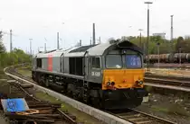 Die Class 66 DE6309 von DLC Railways steht an der Laderampe in Aachen-West bei Wolken am 28.4.2013.