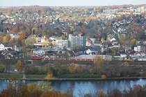 143 823 zieht am 11.11.12 eine S6 durch Essen-Kettwig in Richtung Kln-Nippes.