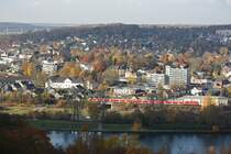 143 660 zieht am 11.11.12 eine S6 nach Essen Hbf durch Essen-Kettwig.